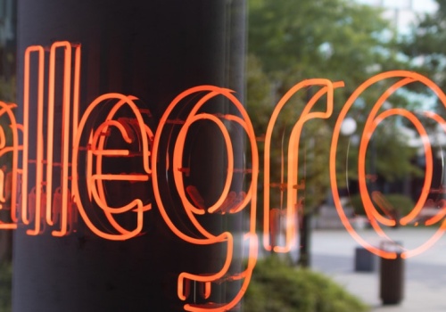 Policja w Allegro. Gigant może zapłacić nawet 7 mld kary