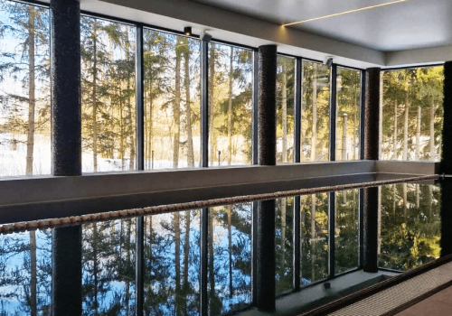 Mazury nad jeziorem 🌊 Nowy hotel z basenem i widokiem na taflę wody 💙