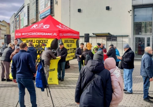Bąkiewicz nie miał zgody na zajęcie pasa drogowego w Legnicy