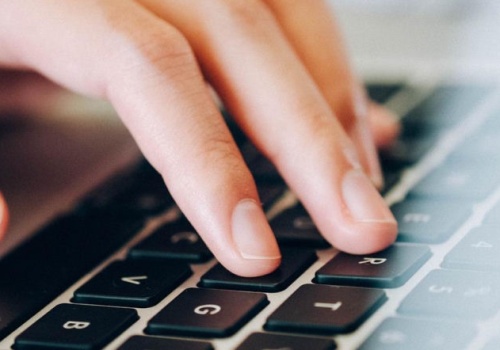 Policja w siedzibie Allegro. 