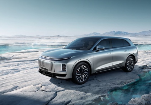 EXLANTIX w Polsce. Nowy gracz w segmencie premium. Sportowa limuzyna i nowoczesny SUV w ofercie