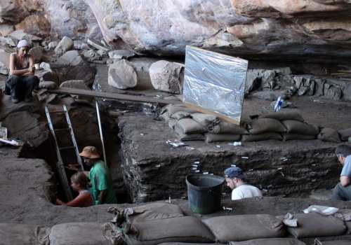 60 tys. lat temu pokryli je tajemniczymi znakami. Odkrycie z Afryki