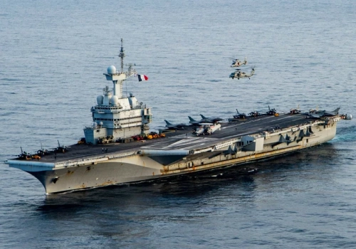 Rosyjski dron zbliżył się do francuskiego lotniskowca. Zareagowało wojsko Szwecji