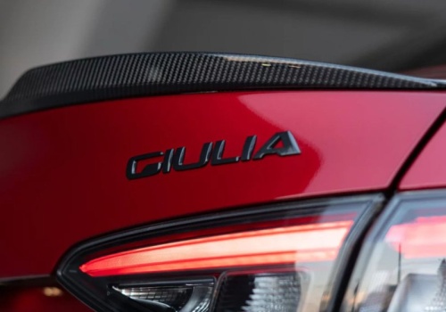 Kuriozalna akcja z zepsutą Alfą Romeo. Nie chcieli naprawić auta objętego gwarancją