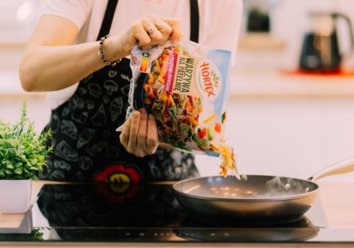 10 minut do kolorowego obiadu. Warzywa na patelnię to kulinarny strzał w dziesiątkę