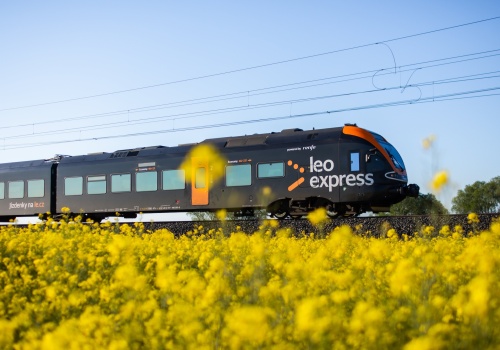 Drugi rywal PKP Intercity wjeżdża na polskie tory, Oferuje bilety za 8 zł, chwali się wynikami i wbija szpilkę w RegioJet