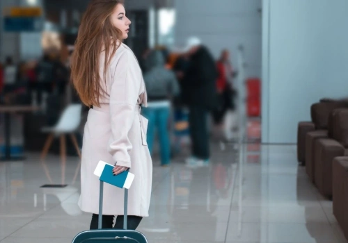 Uwaga na „miejskie” lotniska! Te porty potrafią być zaskakująco daleko od centrum