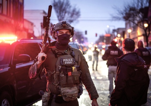 Większość Amerykanów za deportacją nielegalnych imigrantów, ale działania ICE posunęły się zbyt daleko