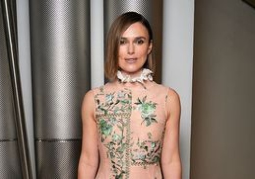 Aktorka skradła show. Misternie zdobiona suknia to modowe arcydzieło