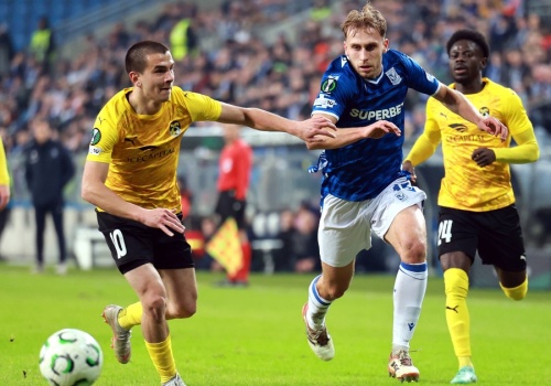 Nie było niespodzianki. Lech Poznań awansował dalej. Wielkie firmy na jego drodze