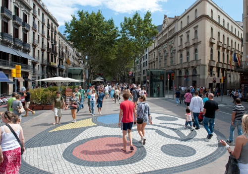 Katalonia podnosi podatek turystyczny. W Barcelonie goście zapłacą nawet 15 euro za noc