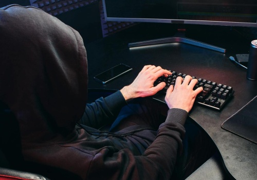 Przestępcy wykradli ponad 100 tys. haseł do Facebooka. Sprawdź swoje konto!