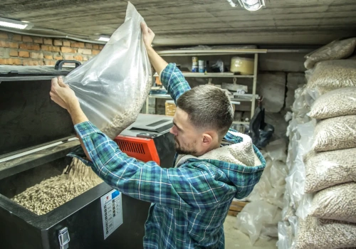 To nie tylko sezonowe podwyżki. Dlaczego ceny pelletu znów idą w górę?