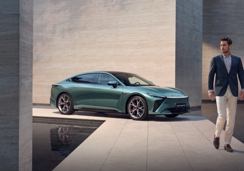 Nowy luksus zaczyna się od rozmowy. Byliśmy w showroomie EXLANTIX w Warszawie