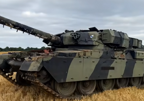 Czy można orać pole czołgiem? Można, choć ekonomiczne to nie jest