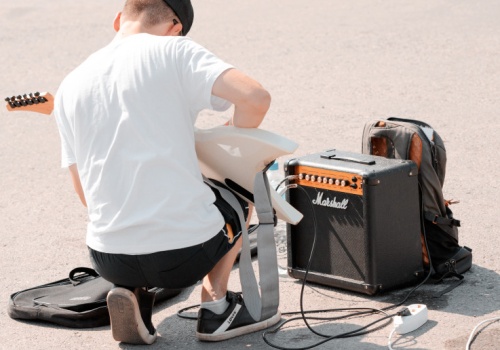 Zamiast manifestacji jest głośny koncert. 