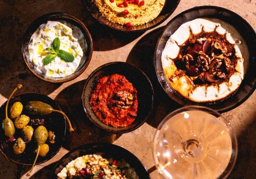 Nowa restauracja na Wyspie Spichrzów. Menu ULU powstało z myślą o dzieleniu się, a wnętrze?