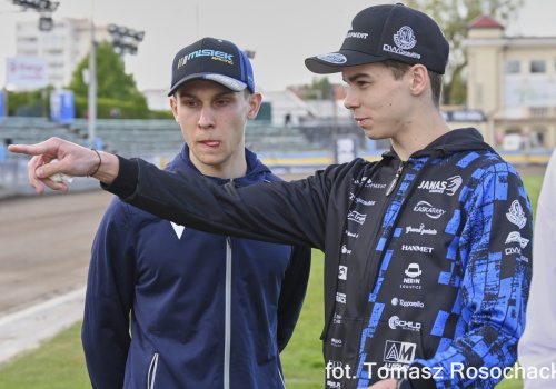 Żużel. Będzie trenował z zawodnikami KSW! Zaskakująca propozycja