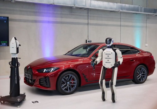 BMW zatrudnia humanoidalne roboty. Maszyny AEON wyręczą ludzi w Lipsku