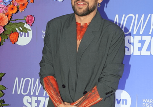 Gwiazda TVN ogłosiła koniec. Przyłapana w objęciach znanej piękności!