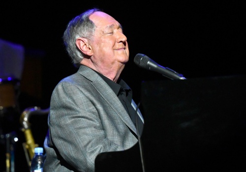 Neil Sedaka trafił do szpitala. Legendę muzyki pop zabrała karetka