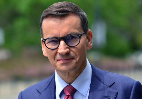 Kaczyński wysłał Morawieckiego do komisji etyki. W komentarzach aż wrze