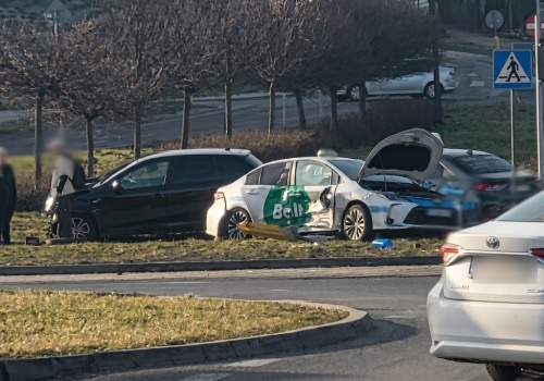 Zderzenie pojazdów na rondzie im. płk. Ryszarda J. Kuklińskiego w Lublinie