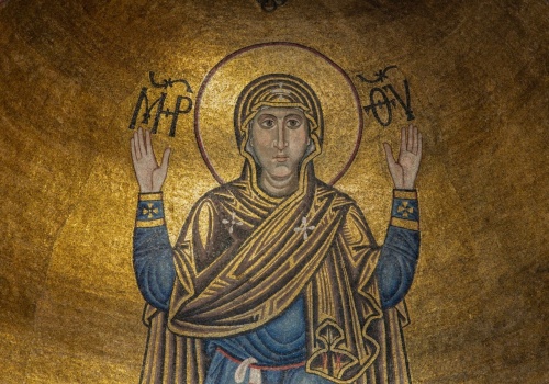 Mozaika Matki Bożej „Oranta” w Kijowie – wizerunek niosący nadzieję w czasie wojny 