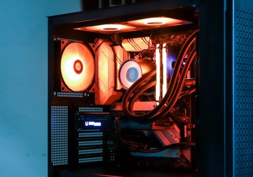 Gracz kupuje płytę główną za 180 zł, a dostaje sprzęt wart około 8 500 zł za darmo