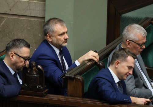 Zajmowali PK dekretem, teraz KRS uchwałą