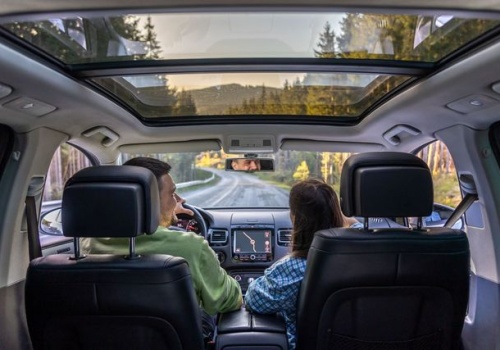 Samochód z dachem panoramicznym - luksus czy ryzyko?