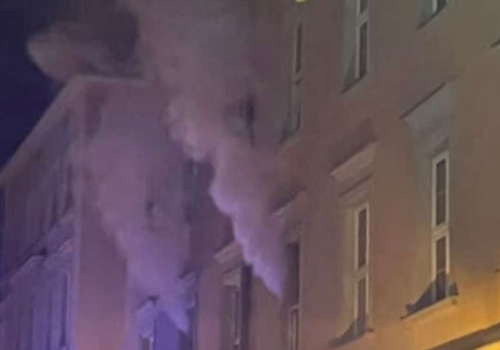 Pożar w centrum Poznania. Ranni strażacy