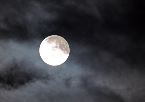 Robaczy Księżyc już 3 marca. Najważniejsza pełnia początku wiosny