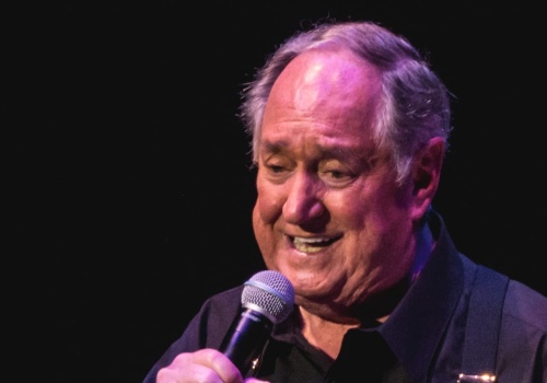 Nie żyje Neil Sedaka. Kilka godzin przed śmiercią muzyk trafił do szpitala