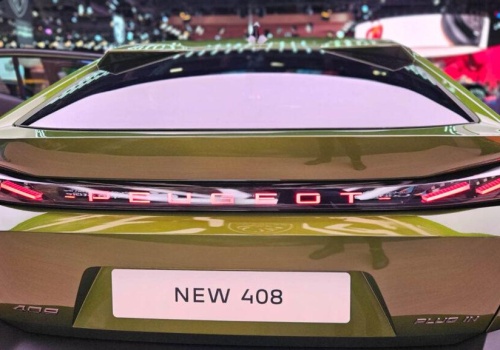 1200 kilometrów na jednym ładowaniu, Stellantis przyspiesza z akumulatorami nowej generacji, Mercedes już je testuje na drodze