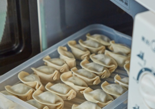 95 proc. badanych miało je we krwi. Francja zakazuje, naukowcy biją na alarm