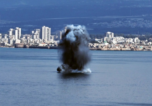 Ceny ropy naftowej mogą eksplodować. OPEC+ próbuje gasić panikę po ataku na Iran