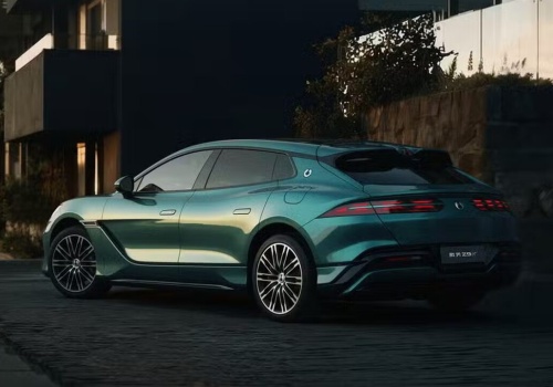 Denza Z9 GT (2026) pokazana w Chinach. Bateria nawet 122,5 kWh, do 1 036 jedn. CLTC zasięgu. To ona trafi do Polski