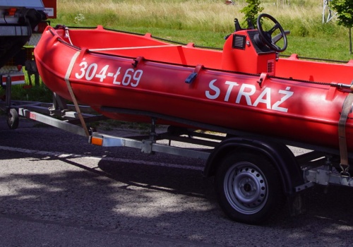 Poszedł na spacer, dostrzegł wystające z wody nogi. W rzece znajdowały się zwłoki