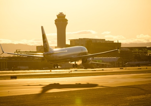 LOT: rejsy do Dubaju i Izraela na razie wstrzymane