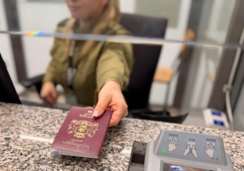 Gruzin próbował wjechać do Polski „na kartę pobytu”, skończyło się odmową wjazdu