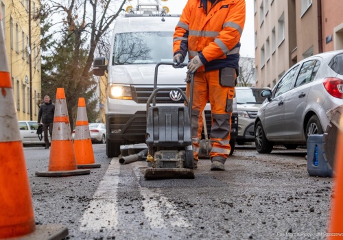 Poprawki drogowe po zimie. Od poniedziałku ruszają remonty na kilku ulicach w Rzeszowie