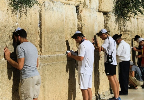 Izrael nie uszanował święta swojego i Iranu. Atak w sobotę to zaskoczenie