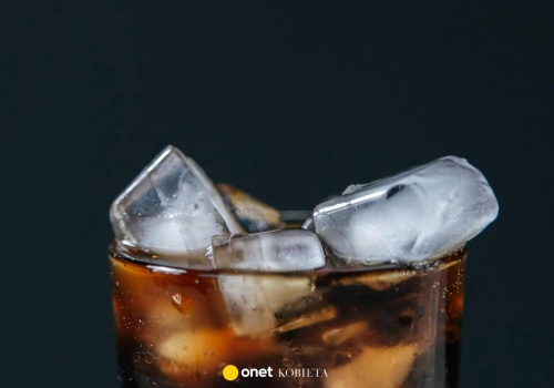 Dobry wieczór bez kompromisów.  Coca-Cola Zero Kofeiny, Zero Cukru, Zero Kalorii w nowej odsłonie