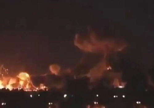 Iran w chaosie: radosne tłumy na ulicach, służby znów strzelają, wojna o władzę w łonie reżimu