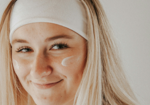 Maść z apteki, która działa jak żelazko na zmarszczki. Kosztuje niecałe 10 zł