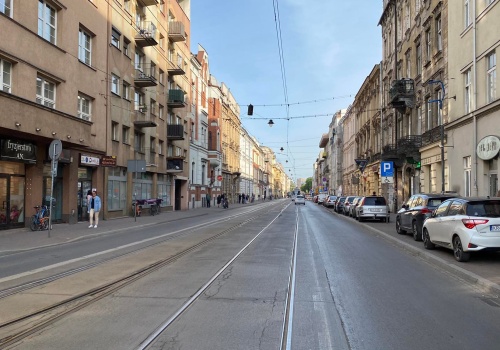 Ulica Starowiślna po przebudowie będzie jednokierunkowa. Przeciwnicy tego rozwiązania jeszcze walczą o ruch dwukierunkowy