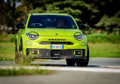 Unia Europejska zakaże emitowania sztucznych dźwięków przez samochody elektryczne?