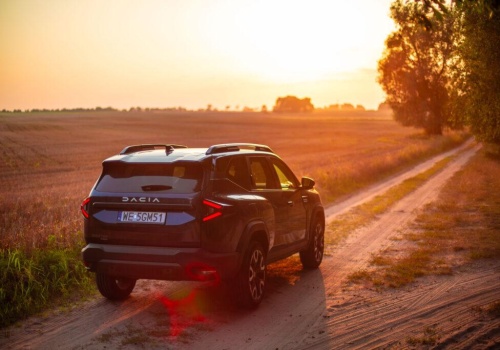 „Dacia wygląda jak g… i jest wykończona i wyposażona jak Łada, a chińczyk to poziom Mercedesa tylko tańszy.” Serio? Felieton