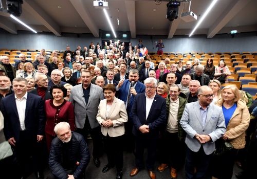 Polityczna sobota w Nowym Sączu. Szydło i Czarnek w WSB-NLU pod hasłem „Czas Polski”